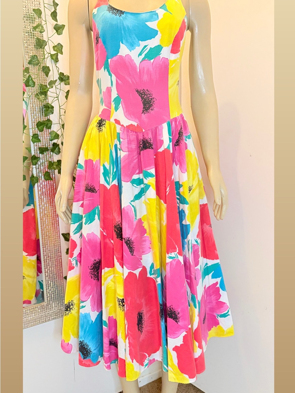 Vintage Bright Floral Criss Cross Back Midi Dress Size 7/8